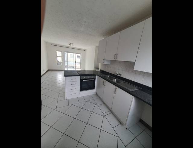 2 BEDROOM PROPERTY TO RENT IN MALVERN EAST